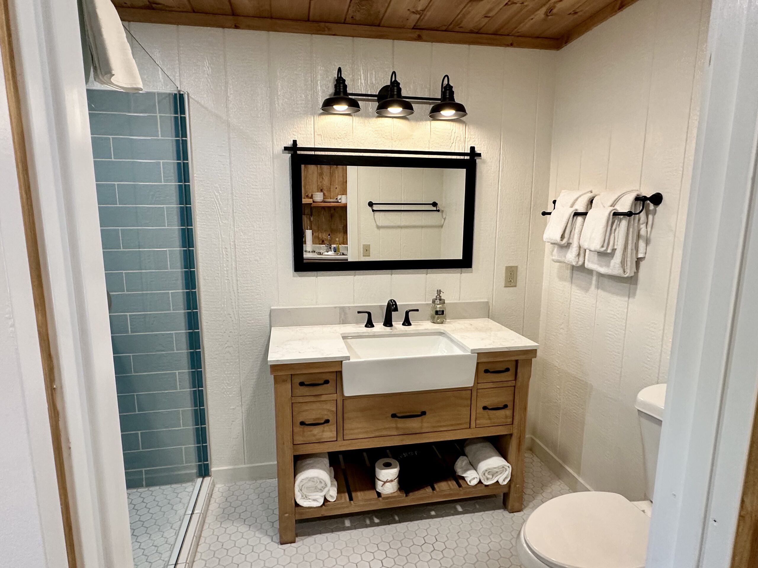 Room I Bathroom